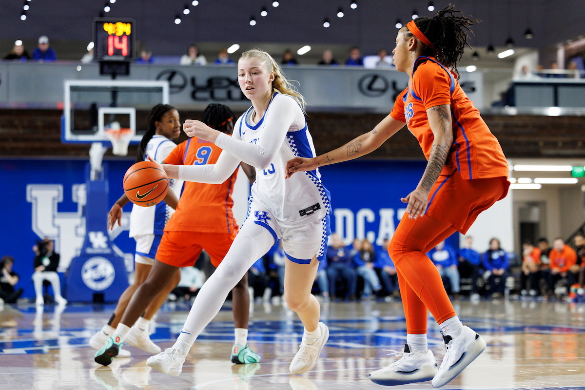 Kentucky-Florida Women's Basketball Photo Gallery