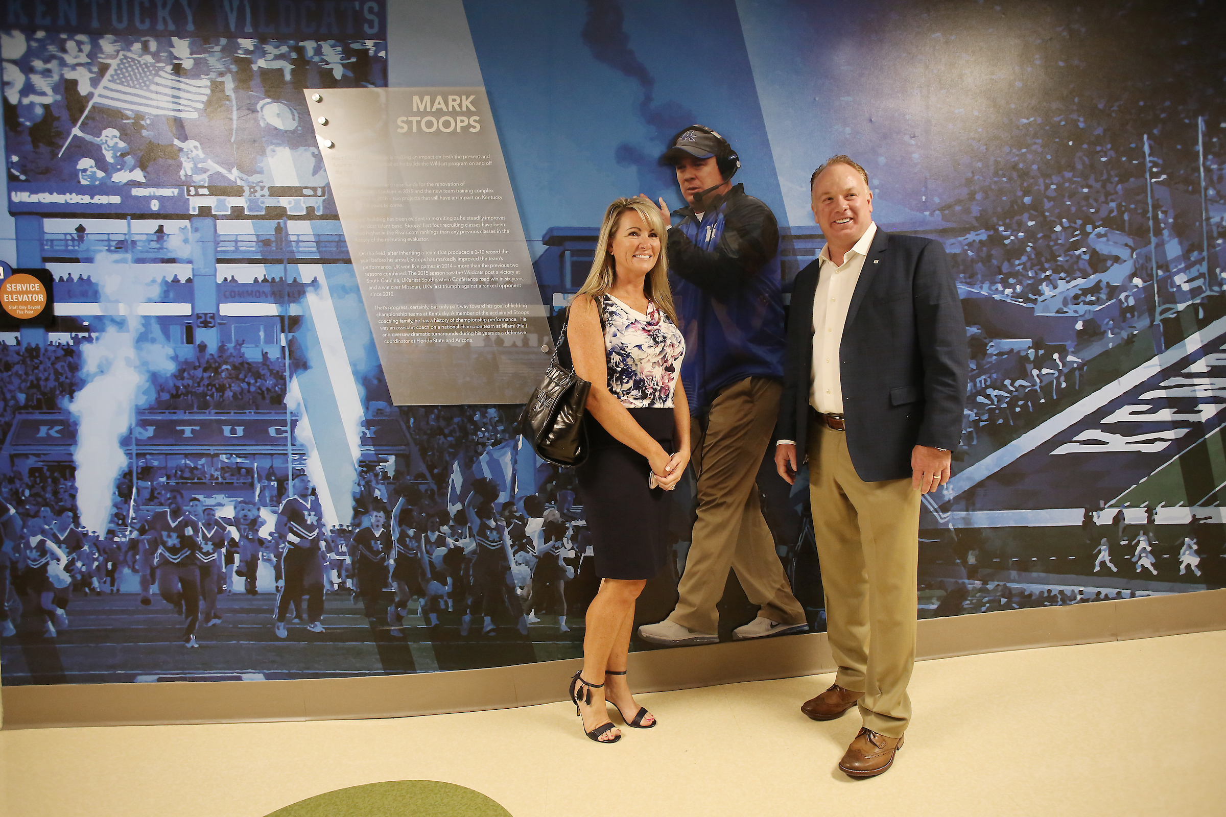 Coach Stoops at Kentucky Children's Hospital Dedication