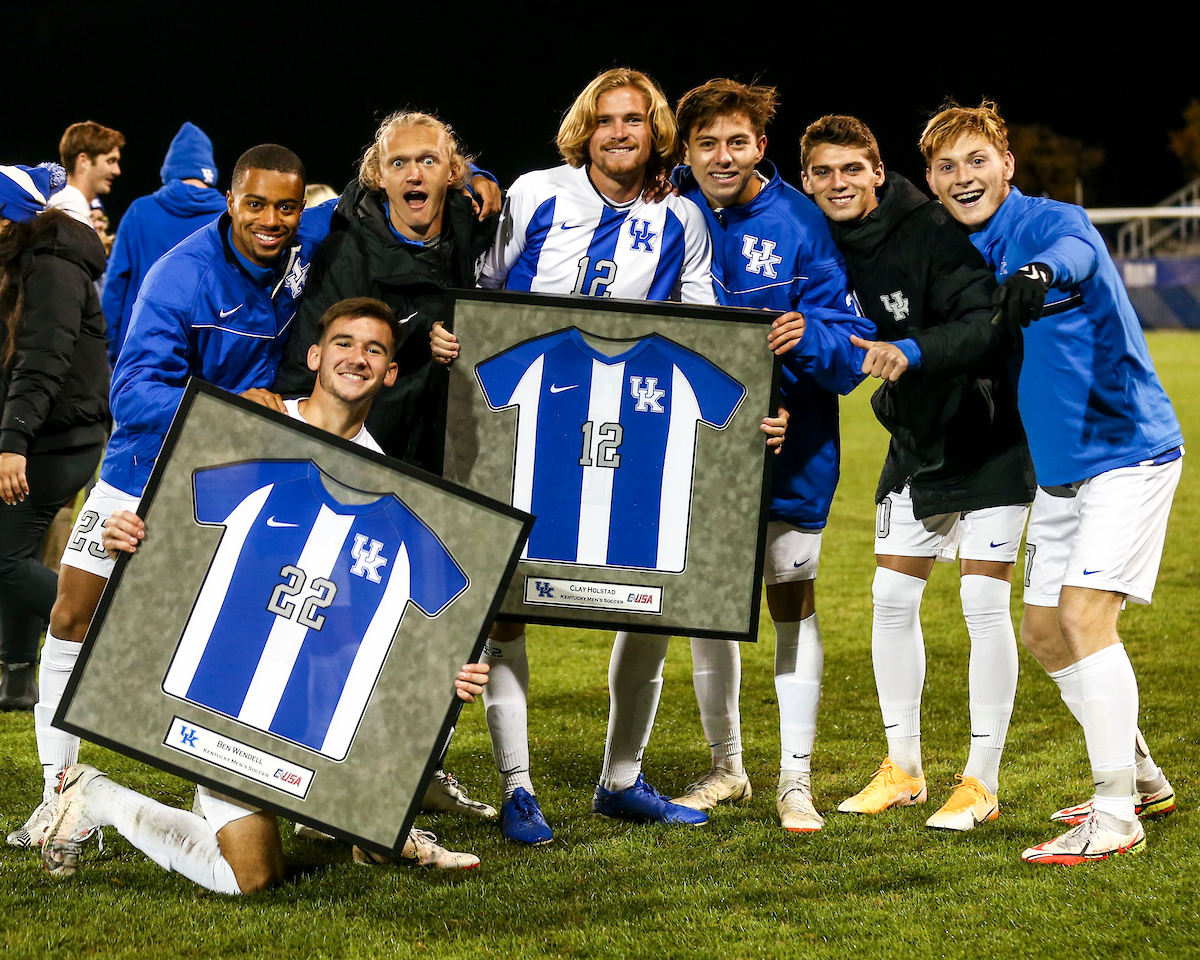 Team. 

Kentucky MSOC Recognizes 14 Seniors.

Photo by Grace Bradley | UK Athletics