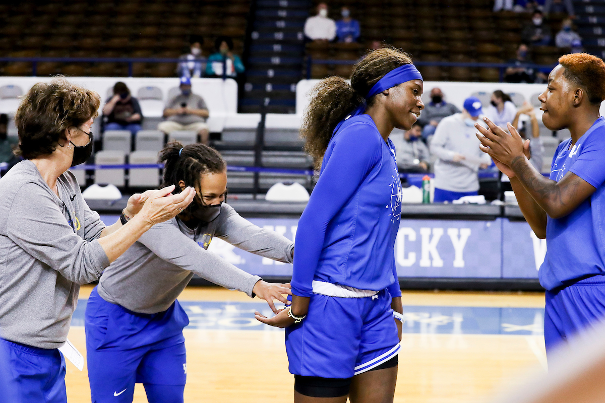 Amber Smith. Rhyne Howard.

Women’s blue-white.

Photos by Chet White | UK Athletics