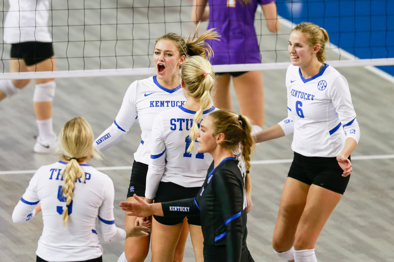 Madison Lilley and Kendyl Paris.

UK sweeps LSU 3-0.

Photo by Hannah Phillips | UK Athletics