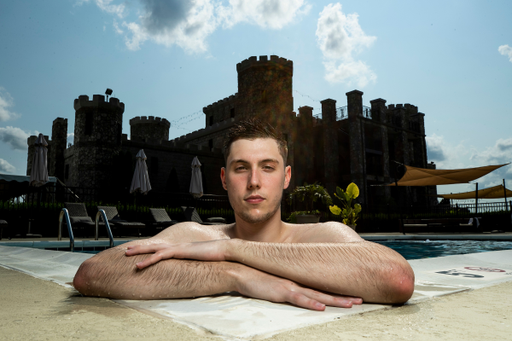 CJ Fredrick.

The Castle Photo Shoot

Photos by Chet White | UK Athletics