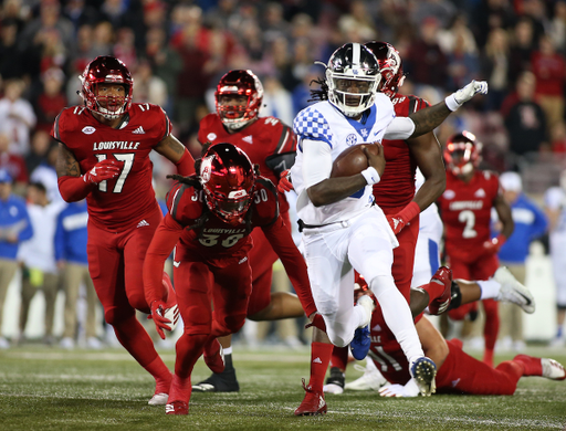 Terry Wilson

Kentucky Football beats Louisville at Cardinal Stadium 56-10.


Photo By Barry Westerman | UK Athletics