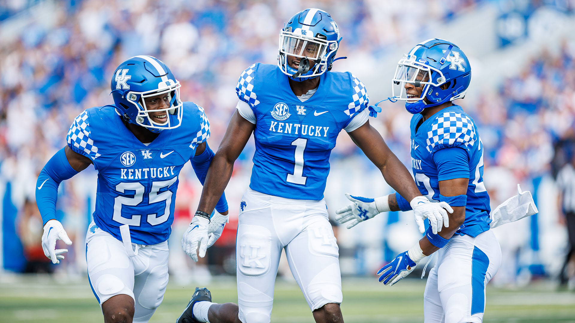 No. 9/10 Kentucky Blanks Youngstown State, 31-0