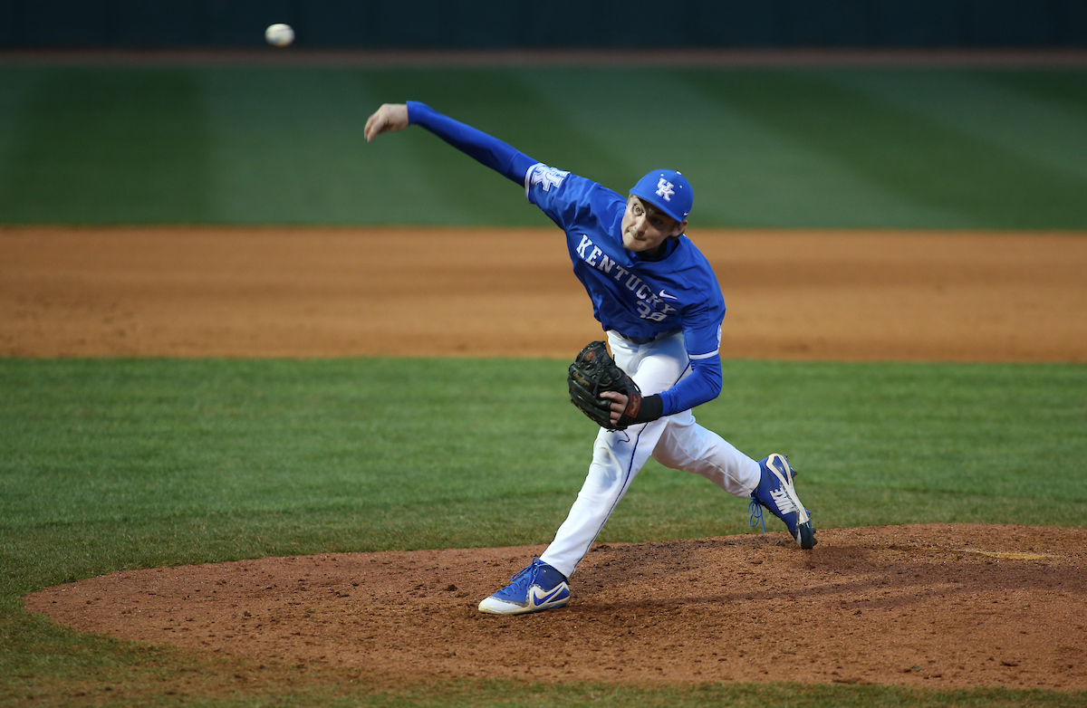 Jimmy Ramsey

The University of Kentucky baseball team defeats Western Kentucky University 4-3 on Tuesday, February 27th, 2018 at Cliff Hagan Stadium in Lexington, Ky.


Photo By Barry Westerman | UK Athletics