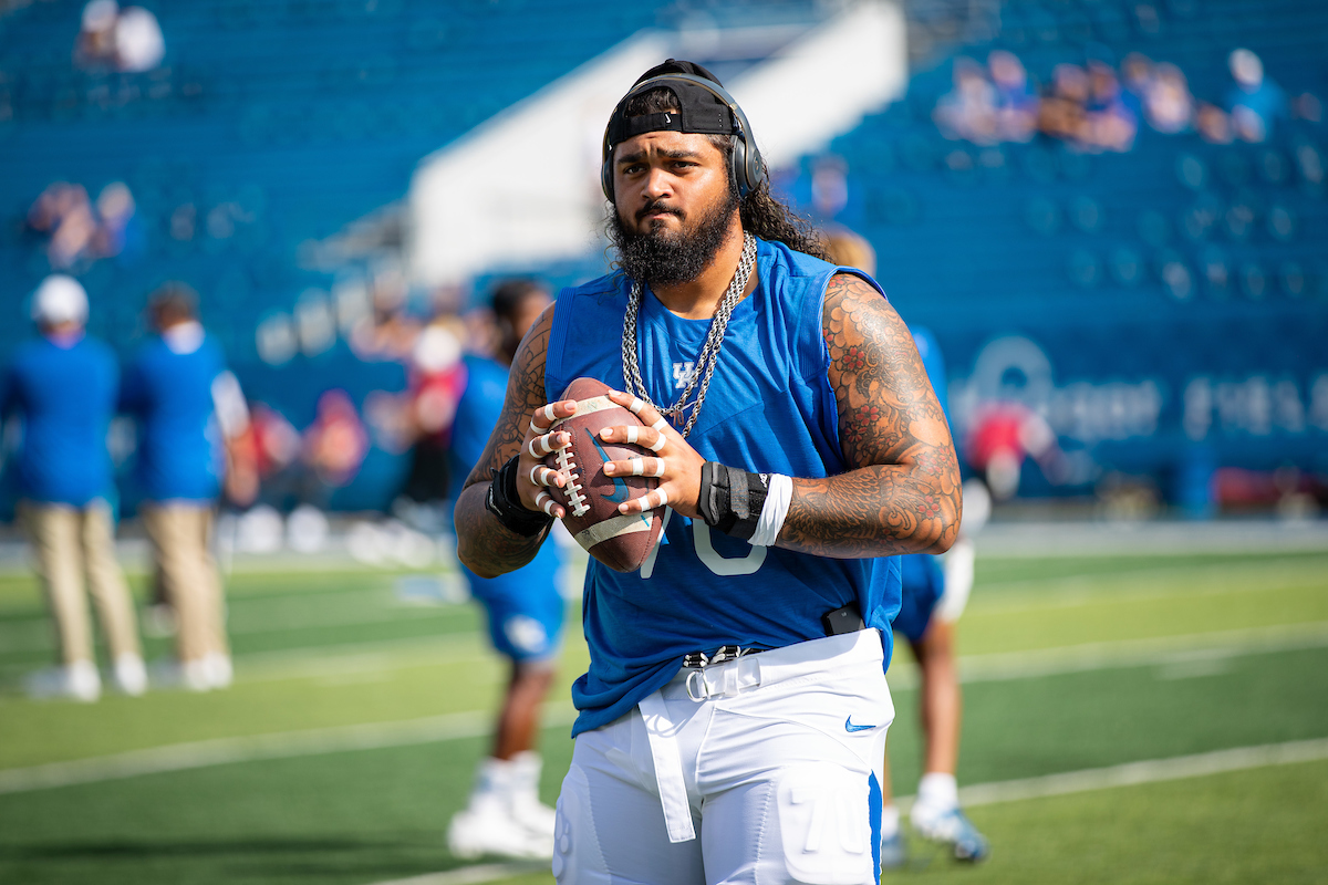 Darian Kinnard

UK defeats ULM 45-10 

Photo By Jacob Noger | UK Football