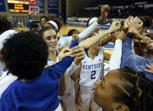 Team huddle

The University of Kentucky women's basketball team defeats Auburn at Memorial Coliseum on Thursday, February 1, 2018.
Photo by Britney Howard | UK Athletics