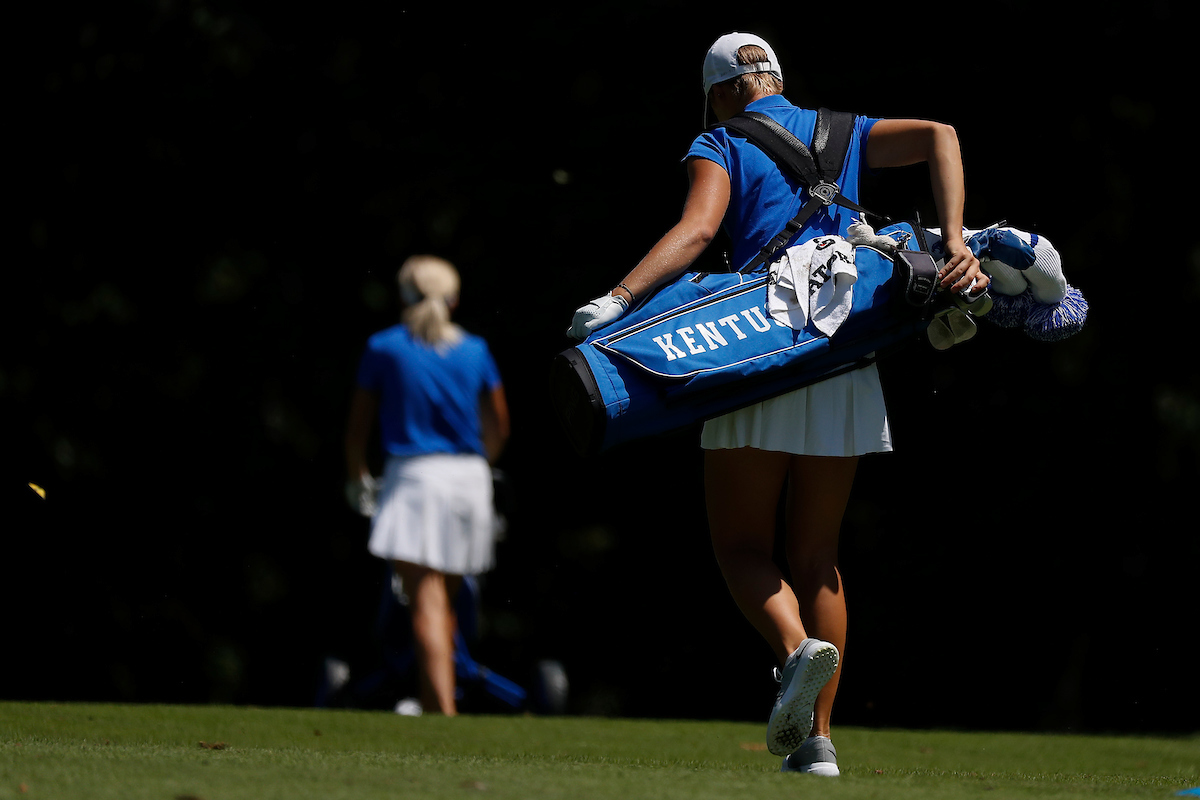 Leo Bettel.

Women's golf practice.

Photo by Chet White | UK Athletics
