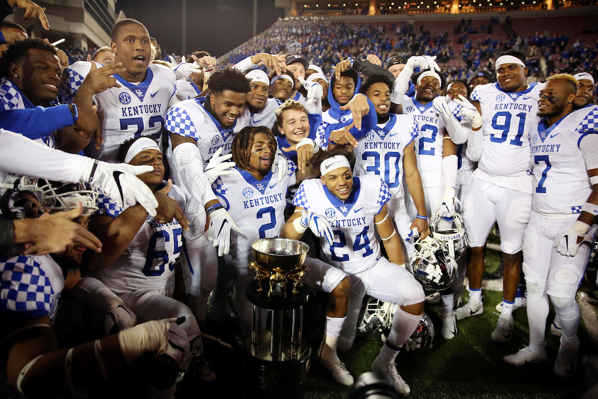 Governor's Cup

UK football beats Louisville 56-10 at Cardinal Stadium. 

Photo by Britney Howard  | UK Athletics