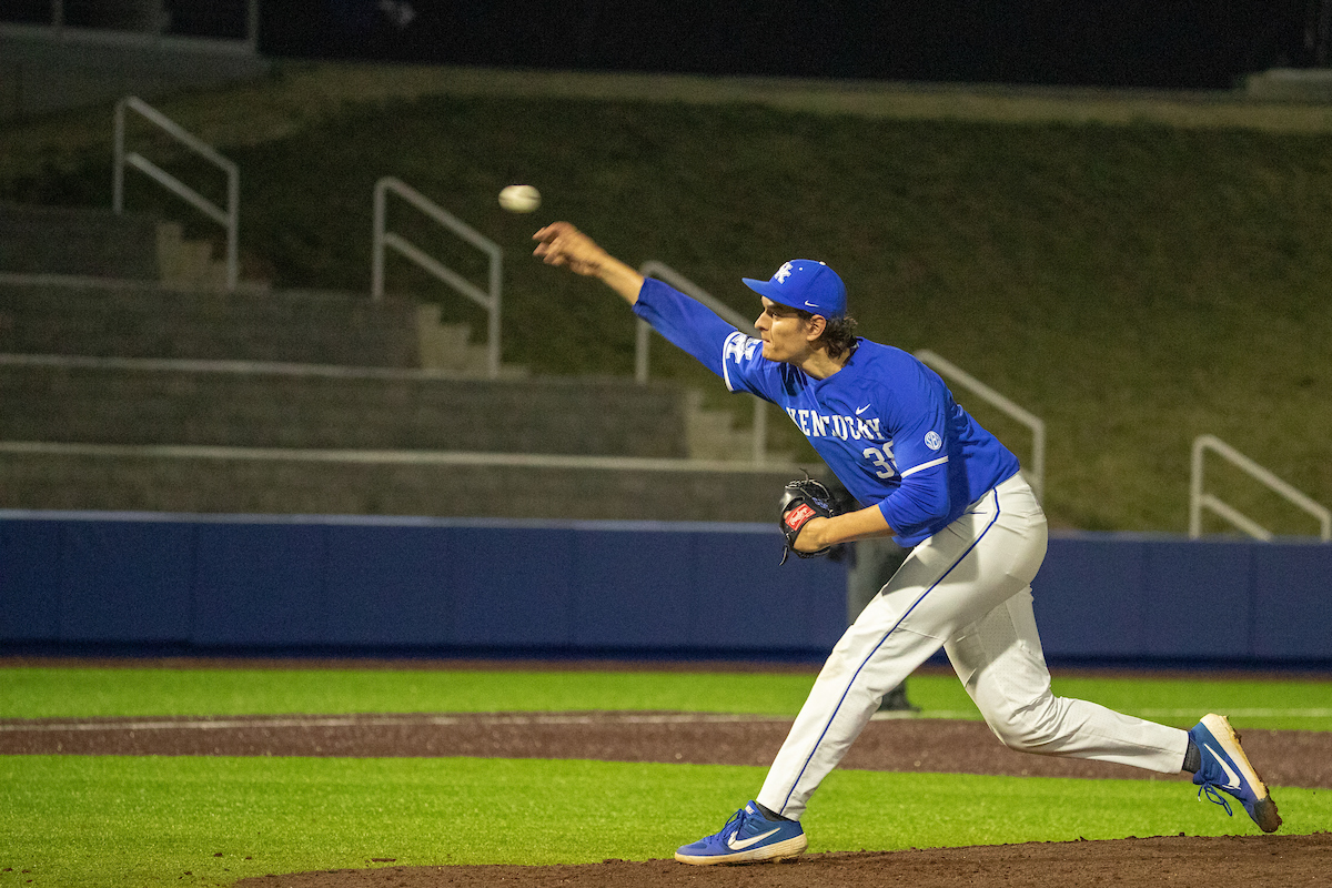 Kentucky Wildcats Jimmy Ramsey (38)

Kentucky baseball defeats Xavier 16-3.

Photo by Mark Mahan | UK Athletics