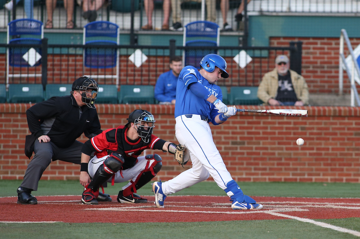 The University of Kentucky baseball team defeats Western Kentucky University 4-3 on Tuesday, February 27th, 2018 at Cliff Hagan Stadium in Lexington, Ky.


Photo By Barry Westerman | UK Athletics