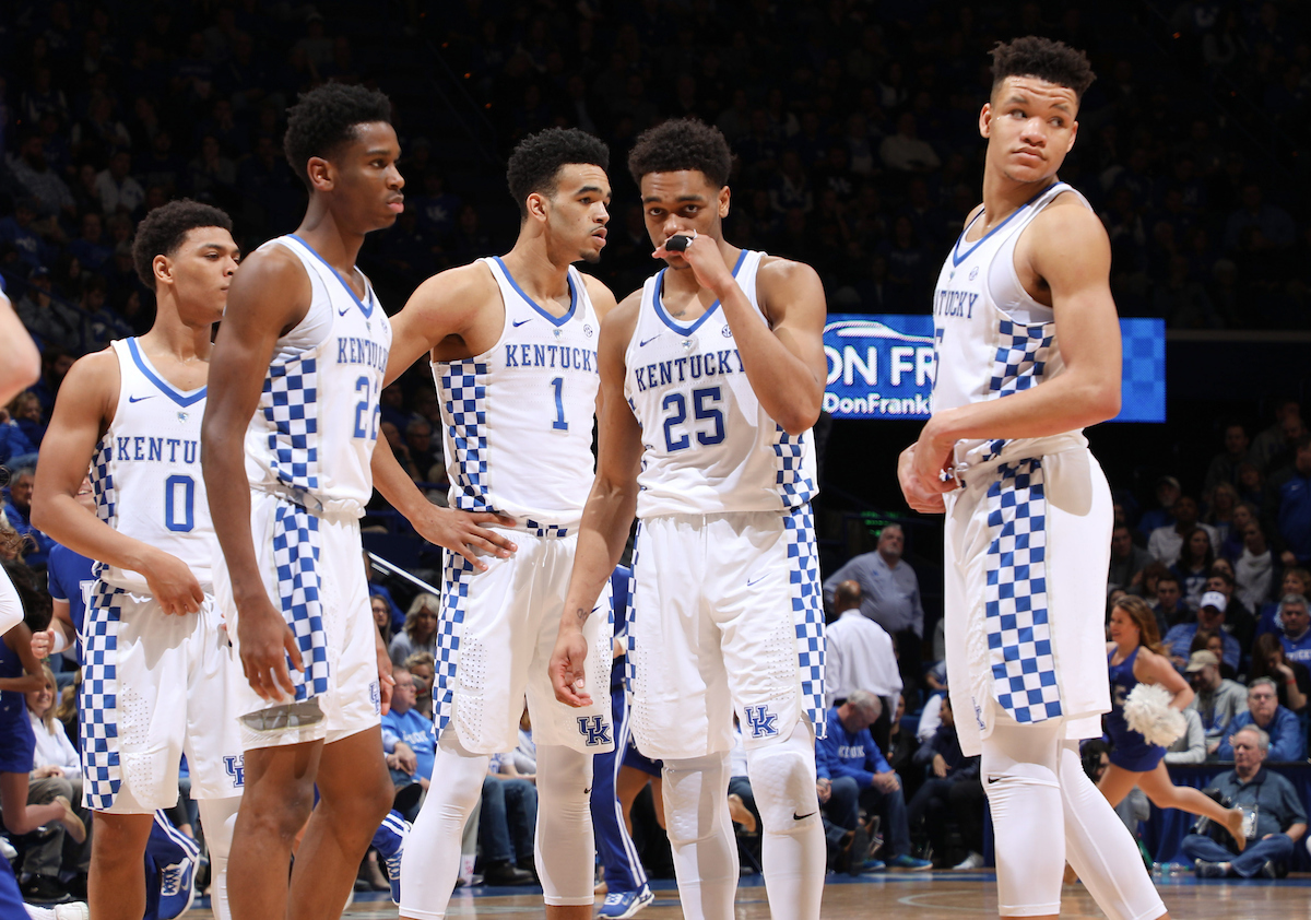 Team.

The University of Kentucky men's basketball team beats Vanderbilt 83-81 on Tuesday, January 30, 2018 at Rupp Arena in Lexington, Ky.

Photo by Elliott Hess | UK Athletics