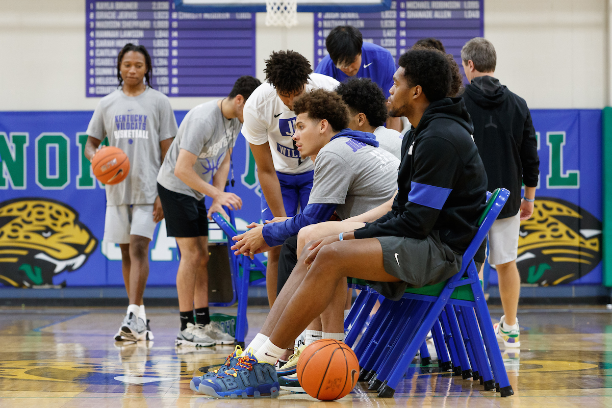 TyTy Washington. Dontaie Allen. Kellan Grady. Keion Brooks Jr.

Men’s basketball camp at North Laurel High School in London, Kentucky.

Photo by Elliott Hess | UK Athletics