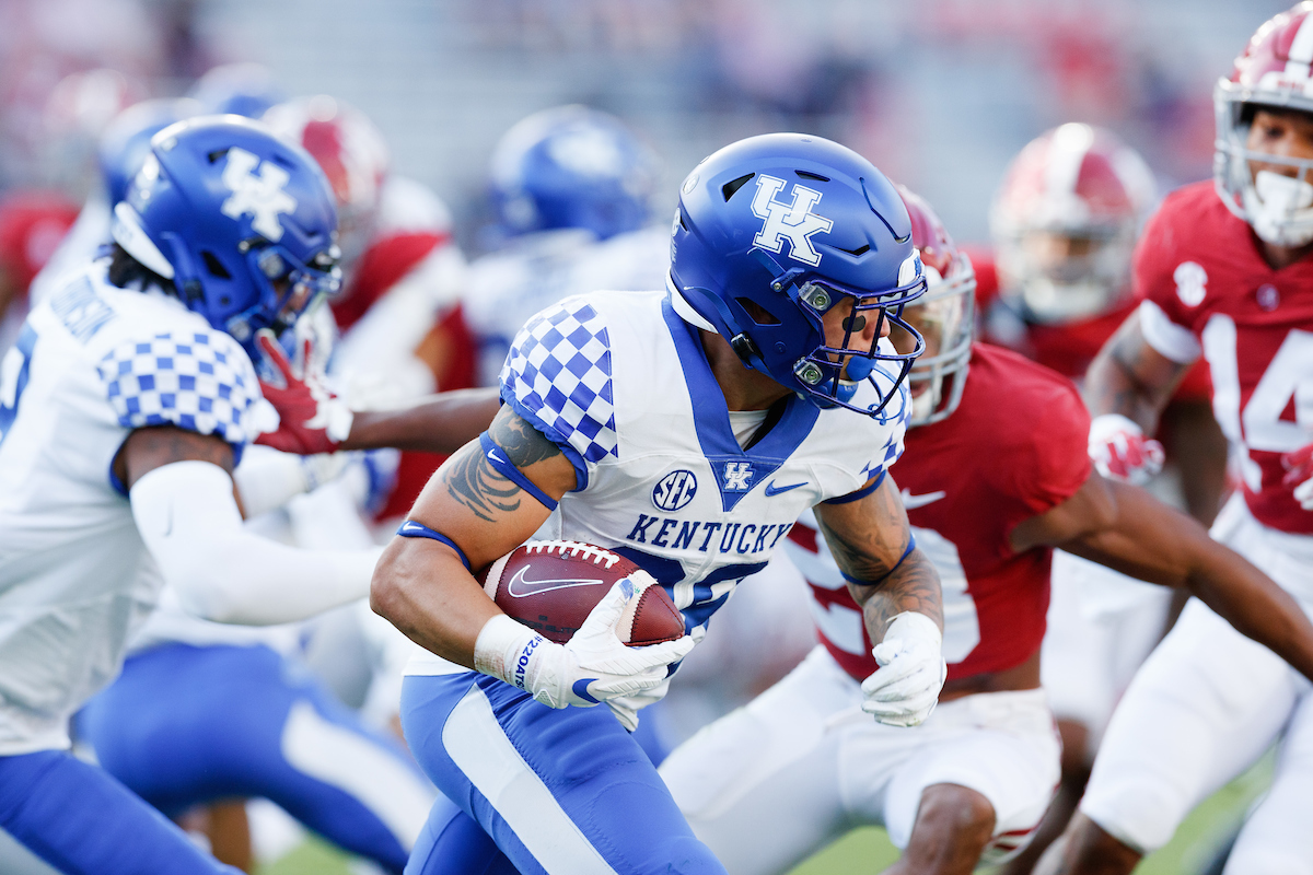 ZACH JOHNSON.

Kentucky falls to Alabama, 63-3.

Photo by Elliott Hess | UK Athletics