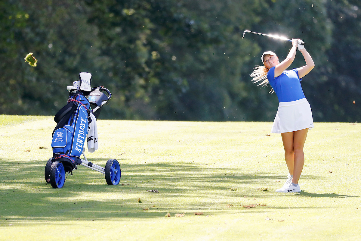 Sarah Shipley.

Women's golf practice.

Photo by Chet White | UK Athletics