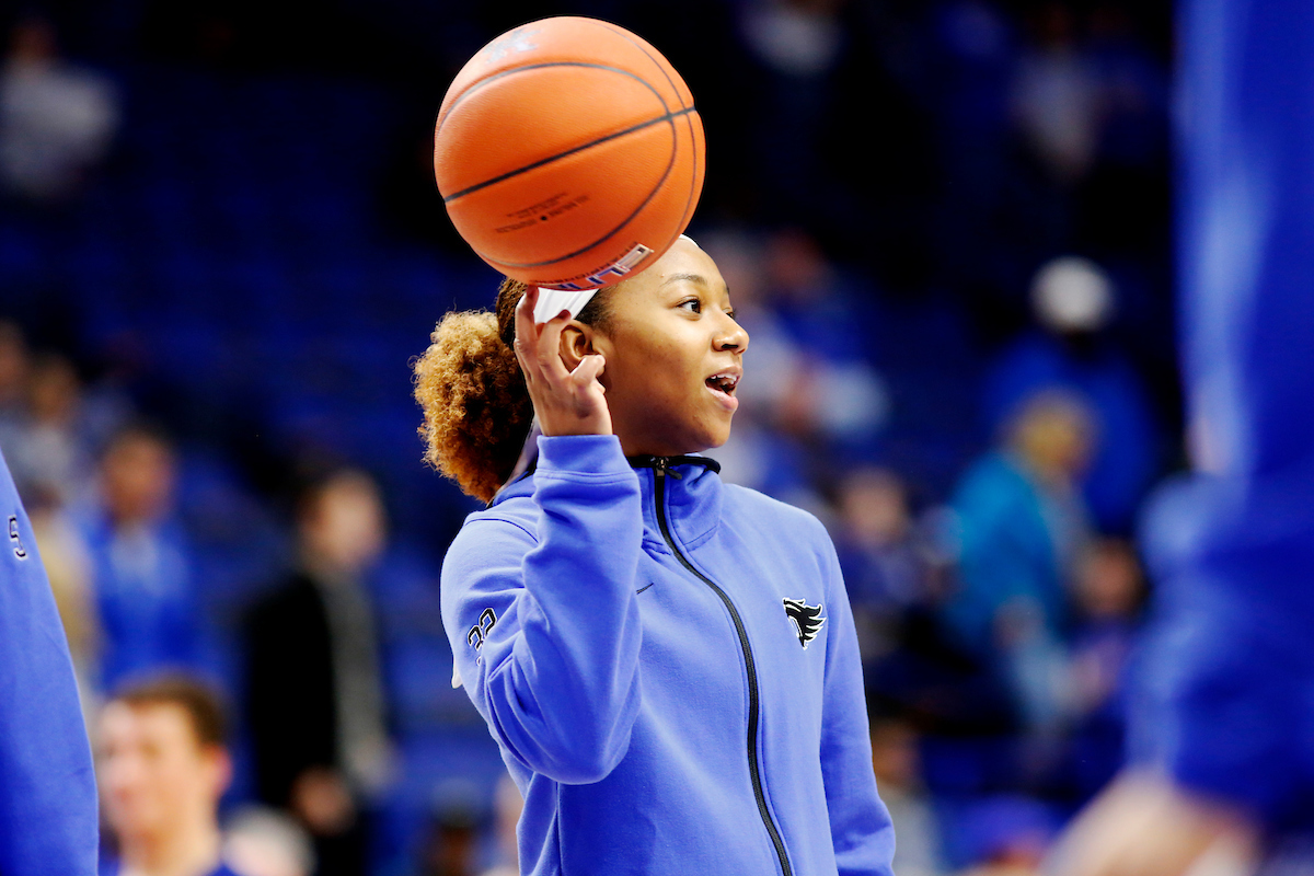 Jaida Roper


Women's Basketball beats Virginia 63-51 at Rupp Arena on Thursday, November 15, 2018.