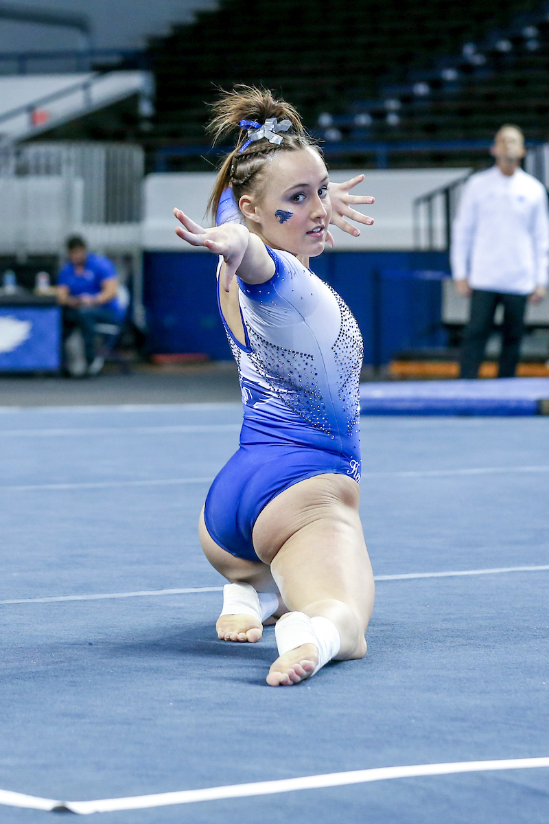 Raena Worley.

2021-22 Blue-White Meet.

Photo by Sarah Caputi | UK Athletics