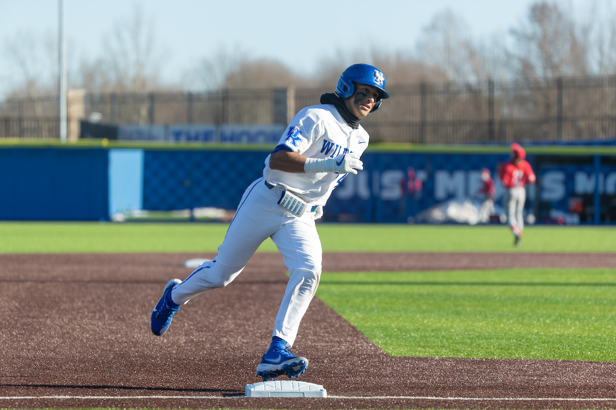 Workin’ for the Weekend: Kentucky Baseball Hosts Milwaukee