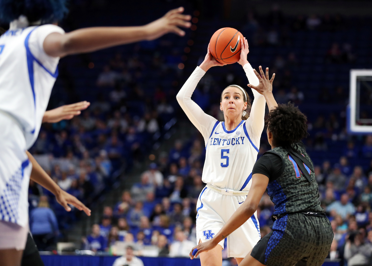 Blair Green 

The UK Women's Basketball team beat Florida 62-51. 

Photo by Britney Howard | UK Athletics