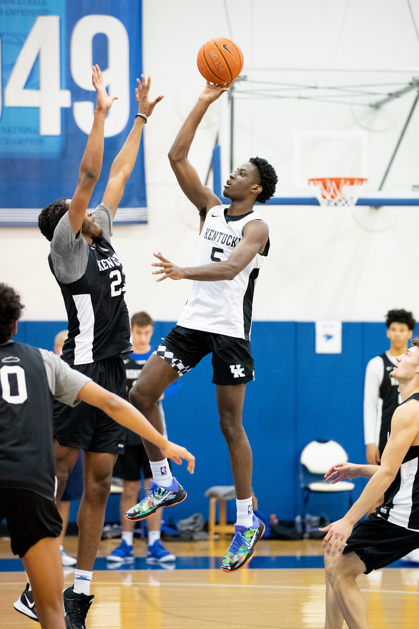 Terrence Clarke. Isaiah Jackson.

Menâ??s basketball practice. 

Photo by Chet White | UK Athletics