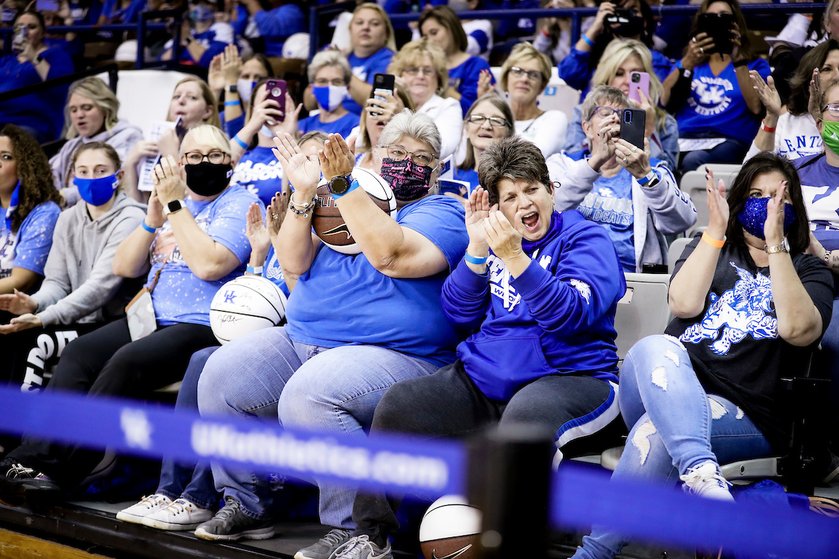 Coach Cal Women’s Clinic.

Photos by Chet White | UK Athletics