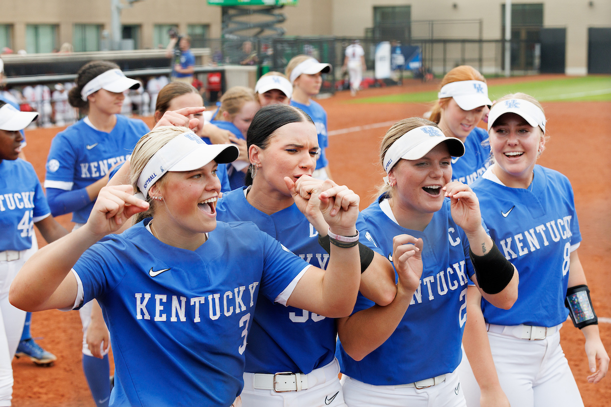 Kayla Kowalik, Erin Coffel Both Named NFCA All-Americans