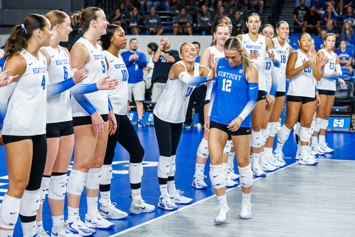 No. 8 SMU Outlasts No. 3 Kentucky, 3-1 in Paradise Invitational