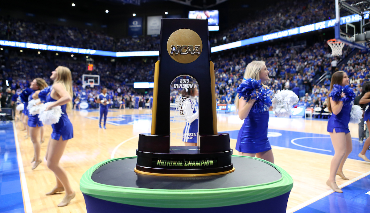 National Champions. 

The UK men's basketball team beat Kansas 71-63 at Rupp Arena on Saturday, January 26, 2019.


Photo By Barry Westerman | UK Athletics