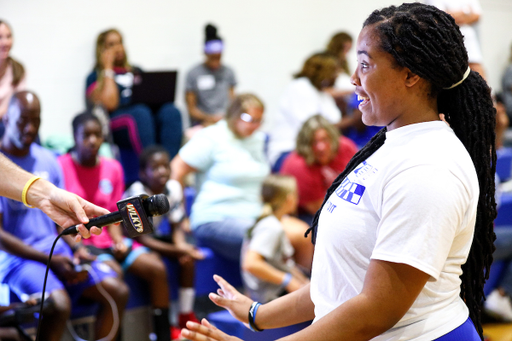 Erin Toller.

Elzy Era give back clinic at Sacred Heart in Louisville Kentucky.

Photo by Eddie Justice | UK Athletics