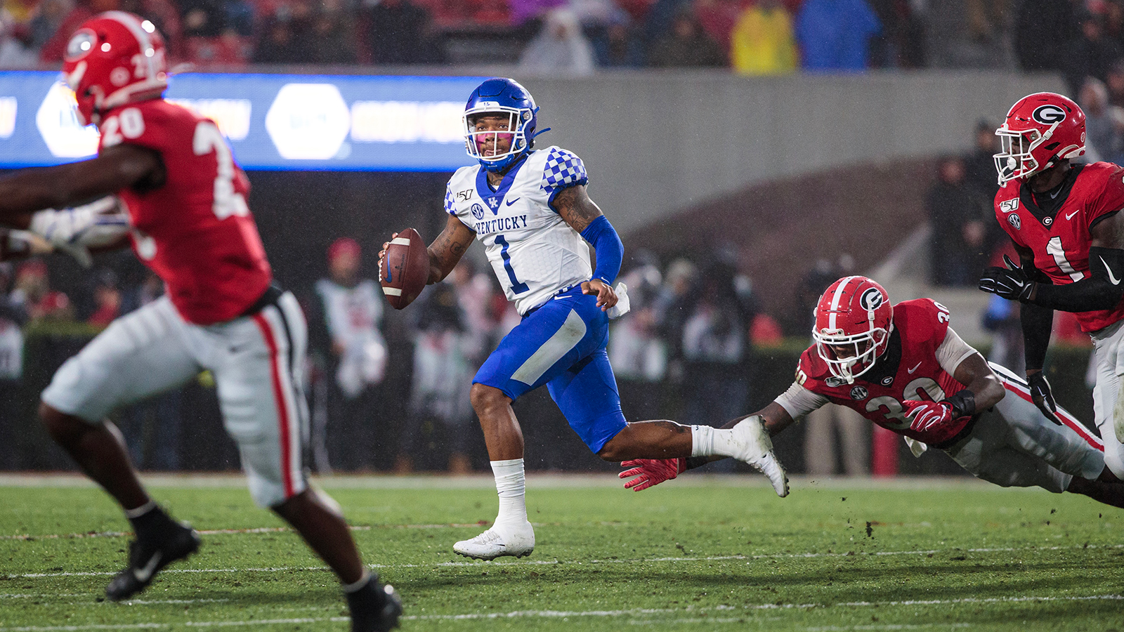 Cats Fall to No. 10 Georgia in Rain-Soaked Athens