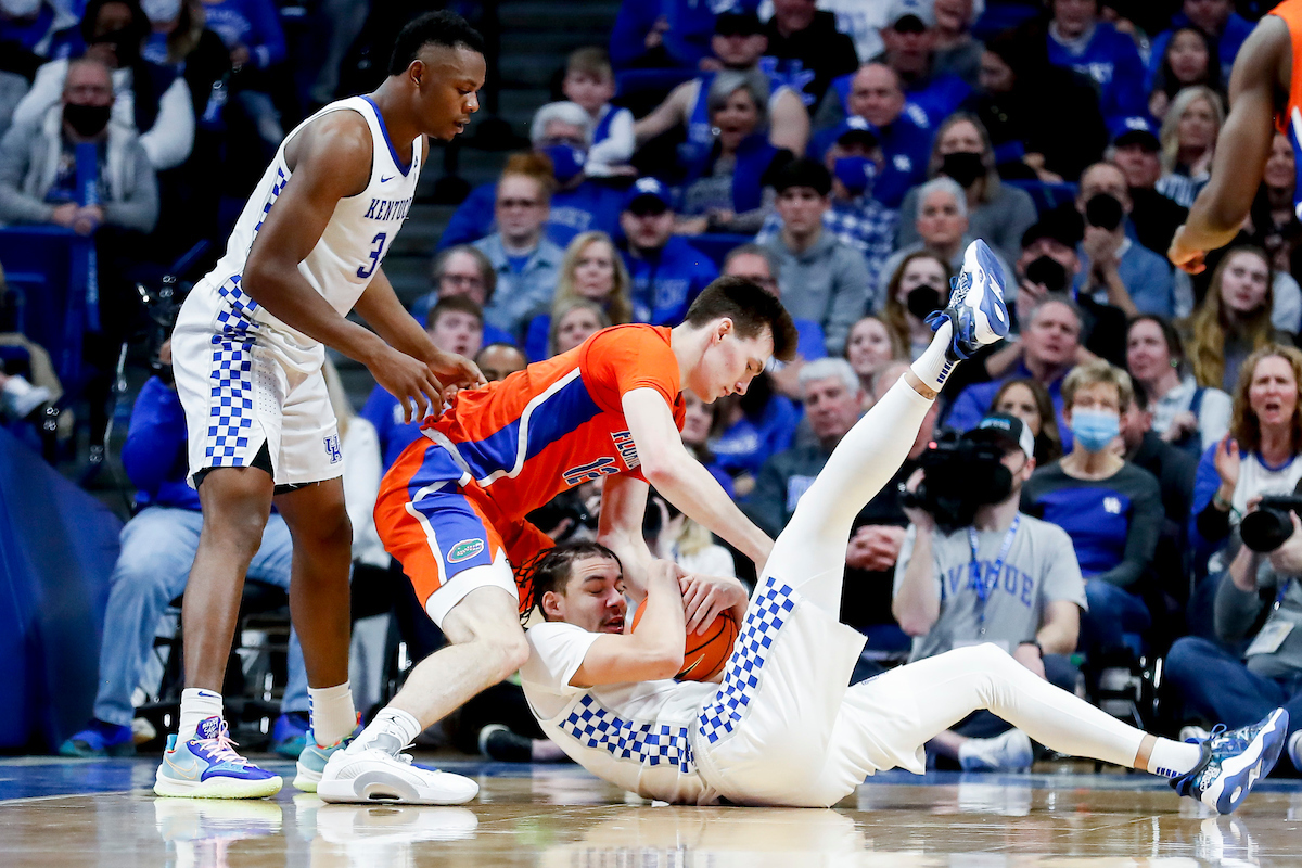Lance Ware. Oscar Tshiebwe.

Kentucky beat Florida 78-57.

Photos by Chet White | UK Athletics