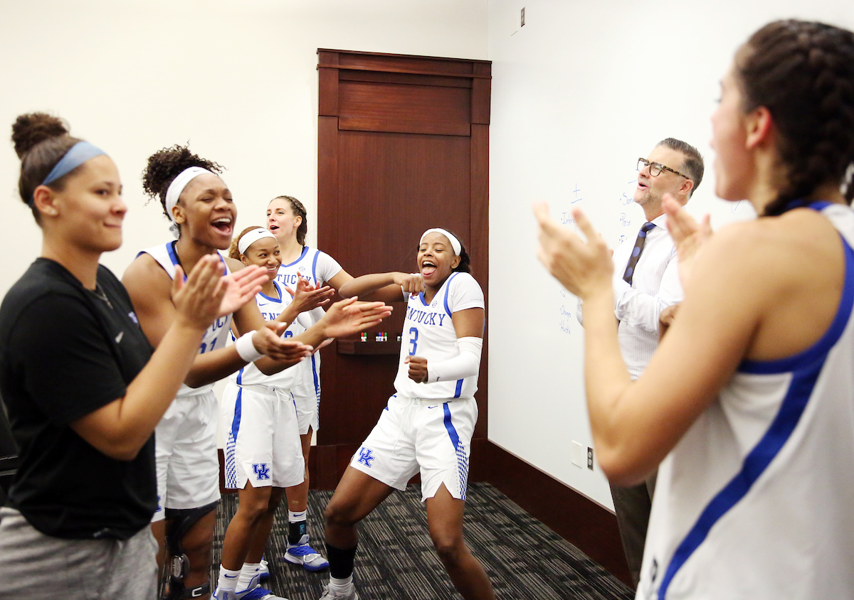 Keke MckInney


Women's Basketball beats Virginia 63-51 at Rupp Arena on Thursday, November 15, 2018.

Photo by Britney Howard  | UK Athletics