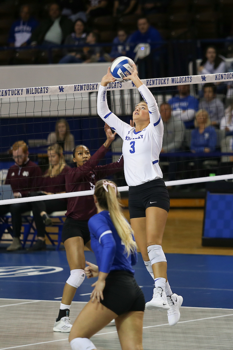 Madison Lilley.

UK Volleyball sweeps Mississippi State 3-0 on Friday, November 9th, 2018 at Memorial Coliseum in Lexington, Ky.

Photo by Hannah Phillips