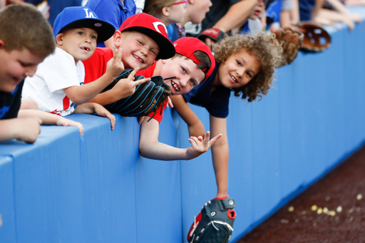 Fans.

Kentucky falls to Arkansas 5-2.