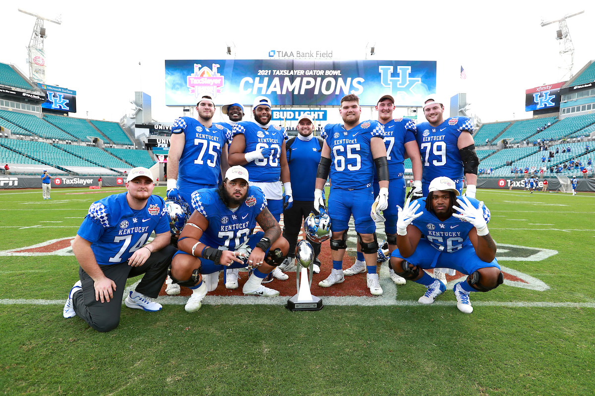 Big Blue Wall

Kentucky beats NC State 23-21

Photo by Jacob Noger | UK Football