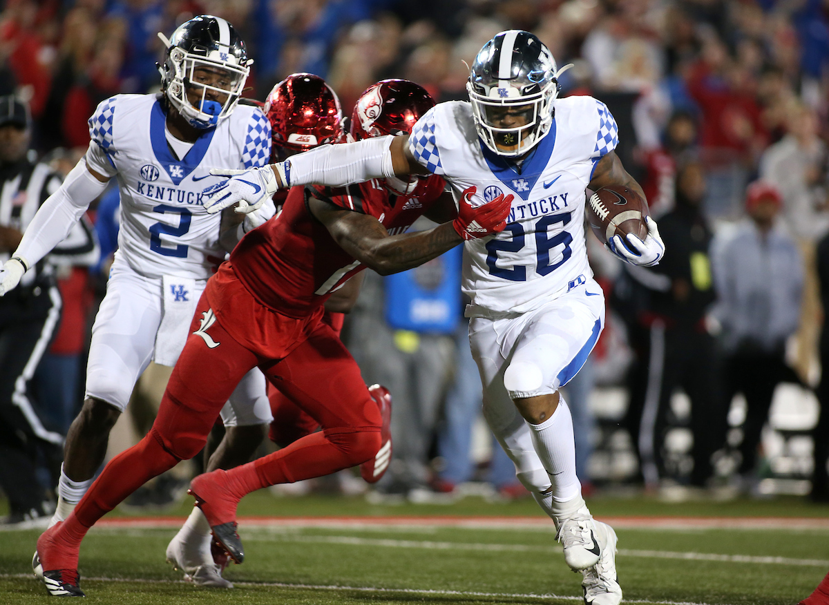 Benny Snell Jr

Kentucky Football beats Louisville at Cardinal Stadium 56-10.


Photo By Barry Westerman | UK Athletics