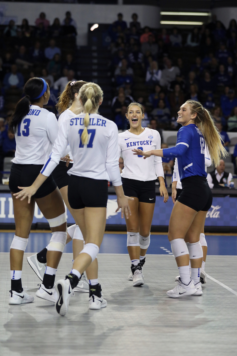 Madison Lilley. Gabby Curry.

The University of Kentucky volleyball team defeats Ole Miss.

Photo by Quinn Foster