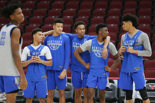 The Kentucky men's basketball team arrived in Chicago on Monday for the seventh annual Champions Classic.