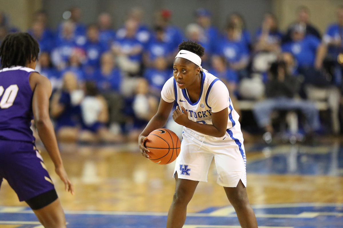 Kameron Roach

Women's Basketball defeats WCU on Tuesday, December 18, 2018. 

Photo by Noah J. Richter | UK Athletics