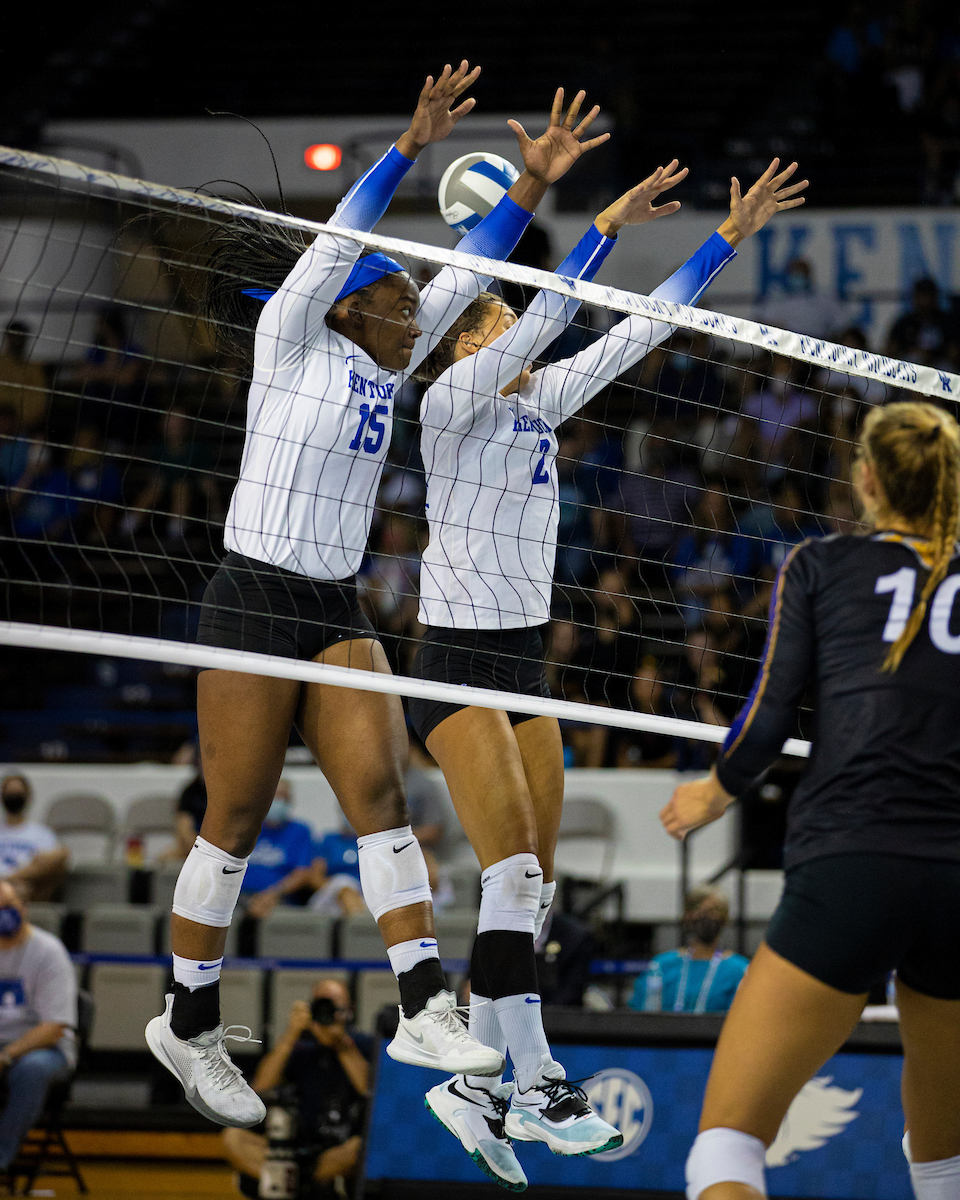 Azhani Tealer, Madi Skinner

Kentucky sweeps UNI 3-0.

Photo by Grant Lee | UK Athletics