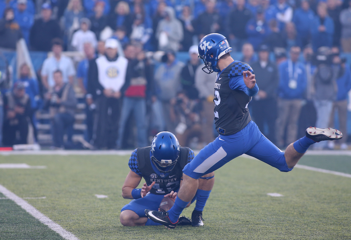 Chance Poore

Georgia beats UK 34-17.


Photo By Barry Westerman | UK Athletics