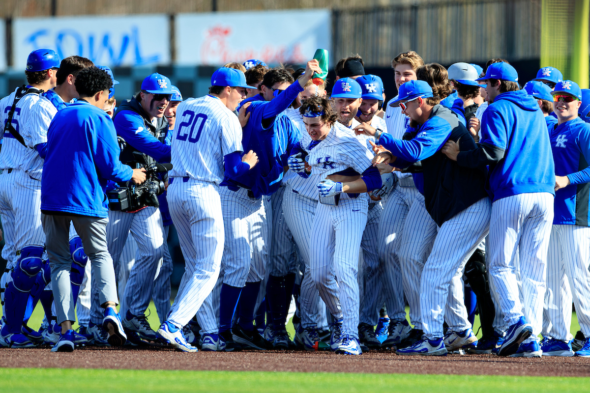 'Resilient' Cats Fight Past No. 2 Texas in 15 Innings