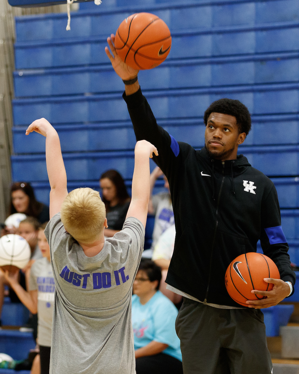 Keion Brooks Jr.

Men’s basketball camp at North Laurel High School in London, Kentucky.

Photo by Elliott Hess | UK Athletics