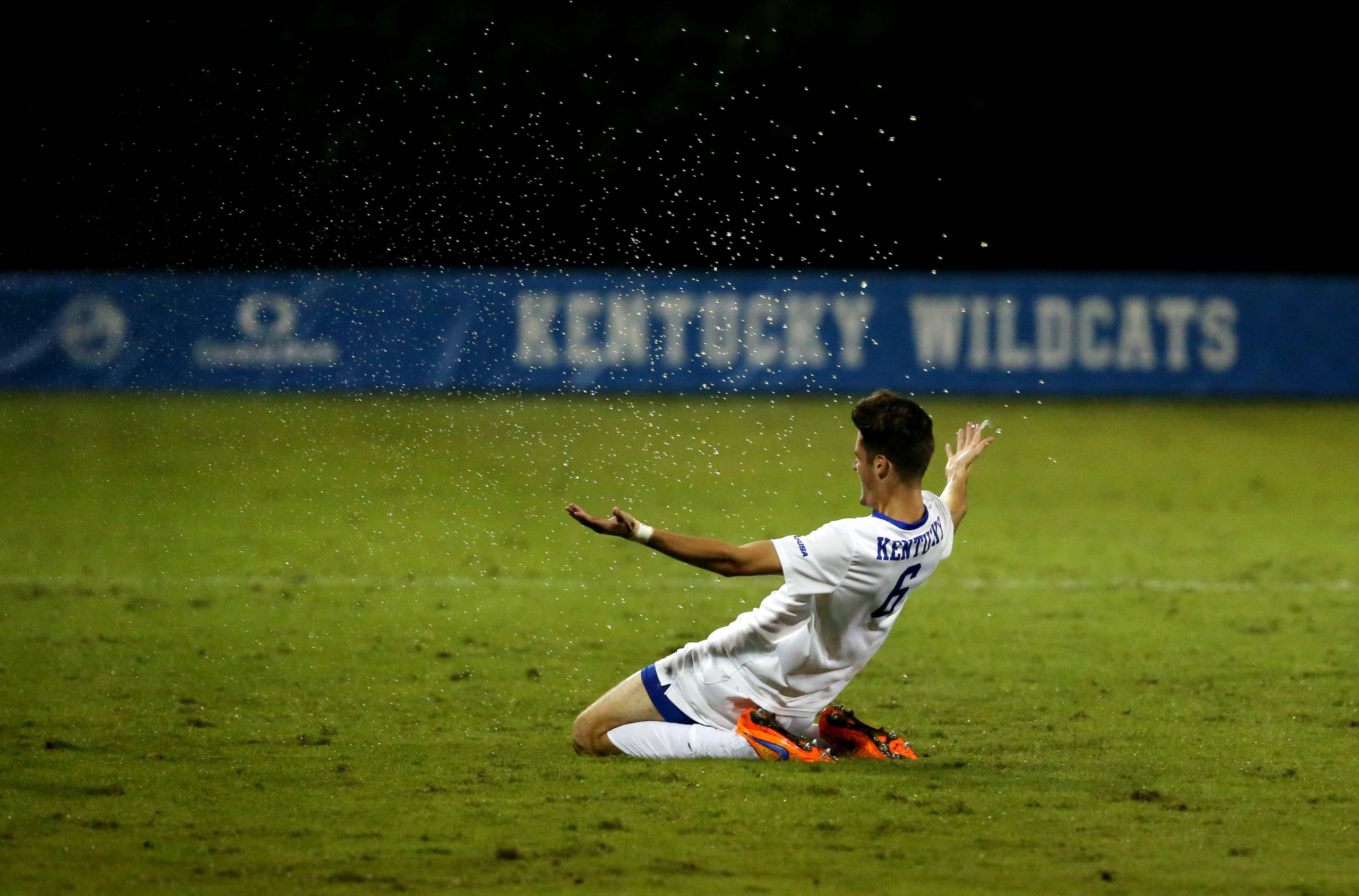 UK Soccer Draws Lipscomb 1-1 in Midweek Clash