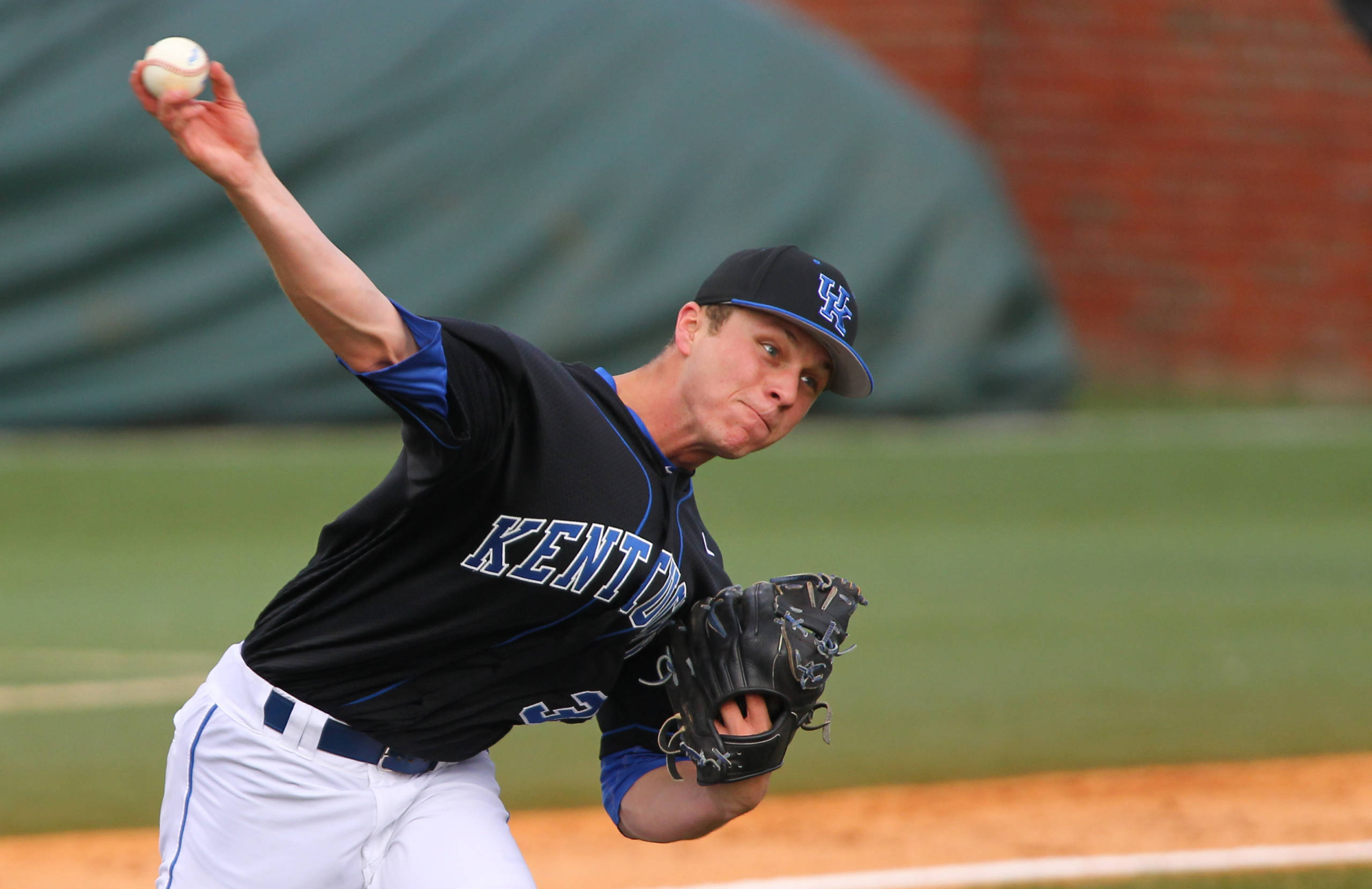 Baseball vs. USC Upstate (3/11/16) -- Photo Gallery