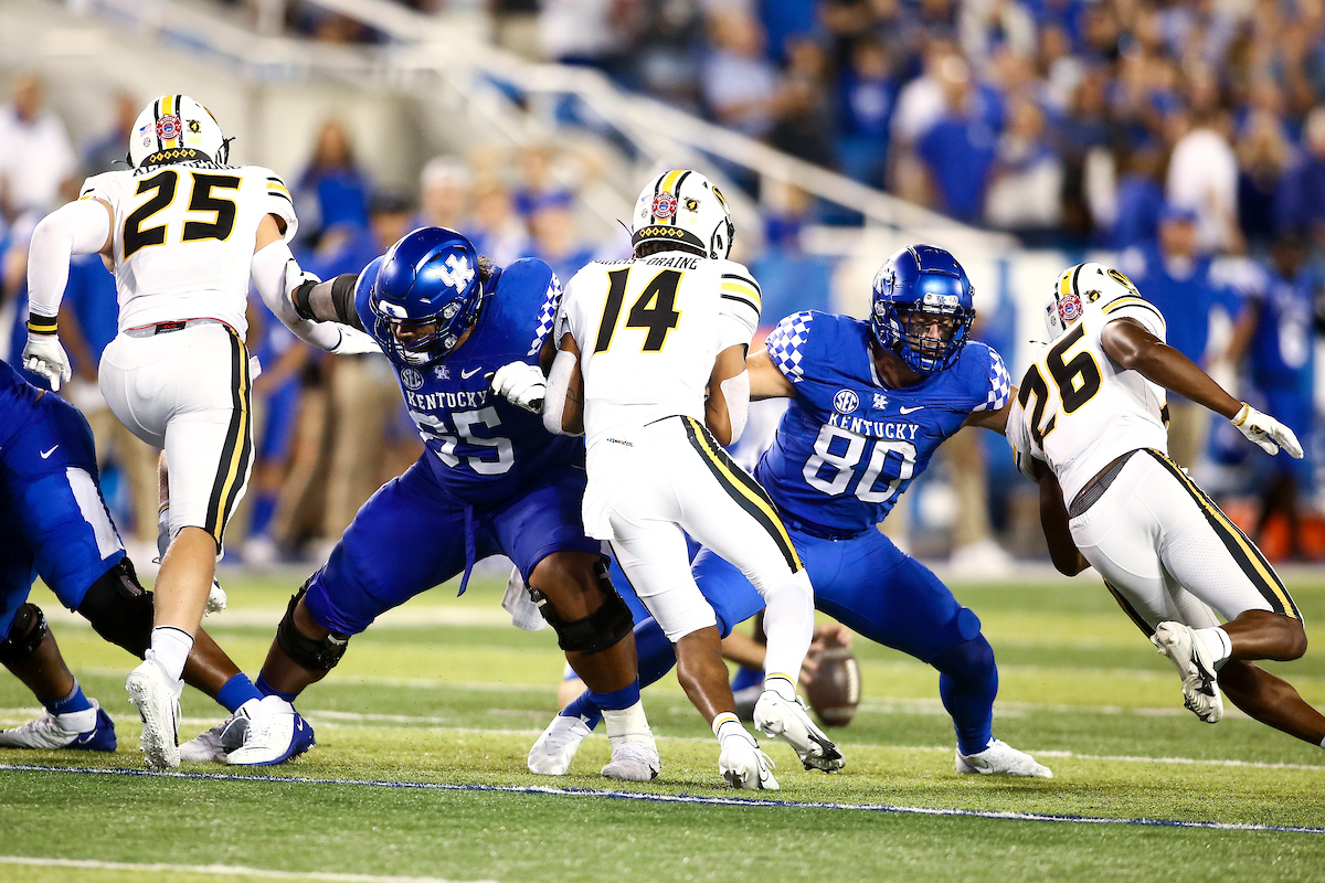 Darian Kinnard. Brendan Bates.

Kentucky beat Mizzou 35-28.

Photo by Eddie Justice | UK Athletics