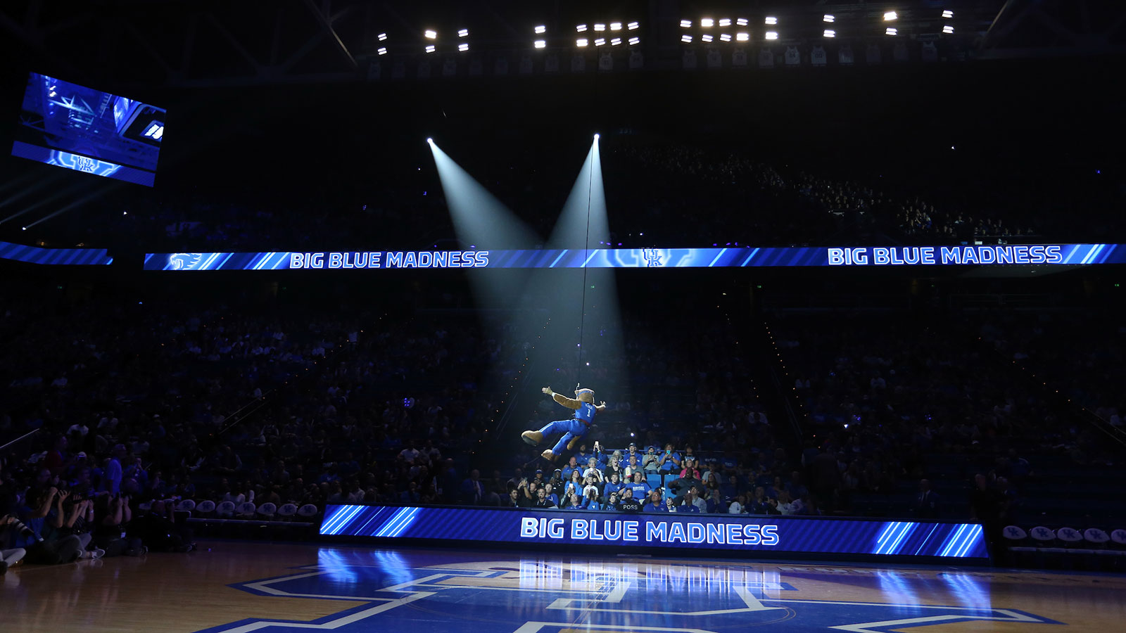 LIVE at 7:00: Big Blue Madness Stream via Watch ESPN