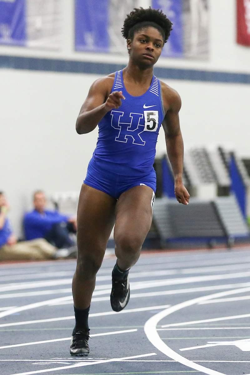 Jingle Bells Open.

Photo by Isaac Janssen | UK Athletics