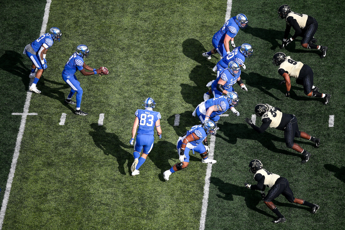 Big Blue Wall. Terry Wilson. 

UK beat Vandy 38-35.

Photo by Eddie Justice | UK Athletics