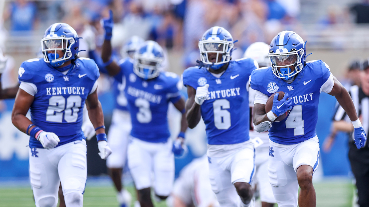 Stoops Wants Cats to Improve on Details in Week 2
